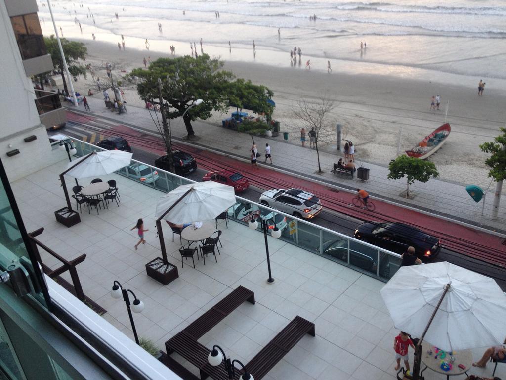 Baln Camboriu - Beira Mar Apartment บัลเนอาริโอ กังโบริว ภายนอก รูปภาพ