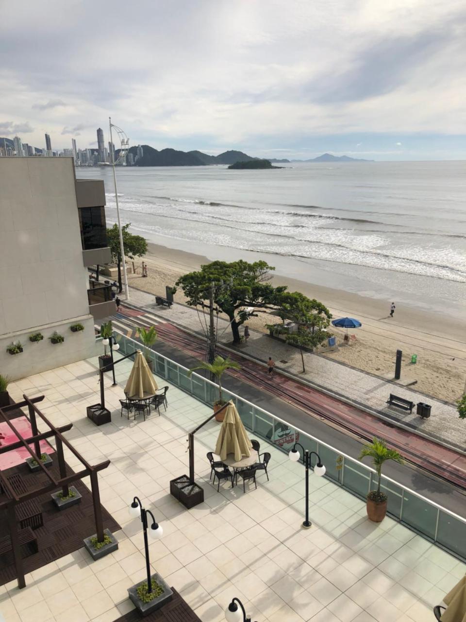 Baln Camboriu - Beira Mar Apartment บัลเนอาริโอ กังโบริว ภายนอก รูปภาพ